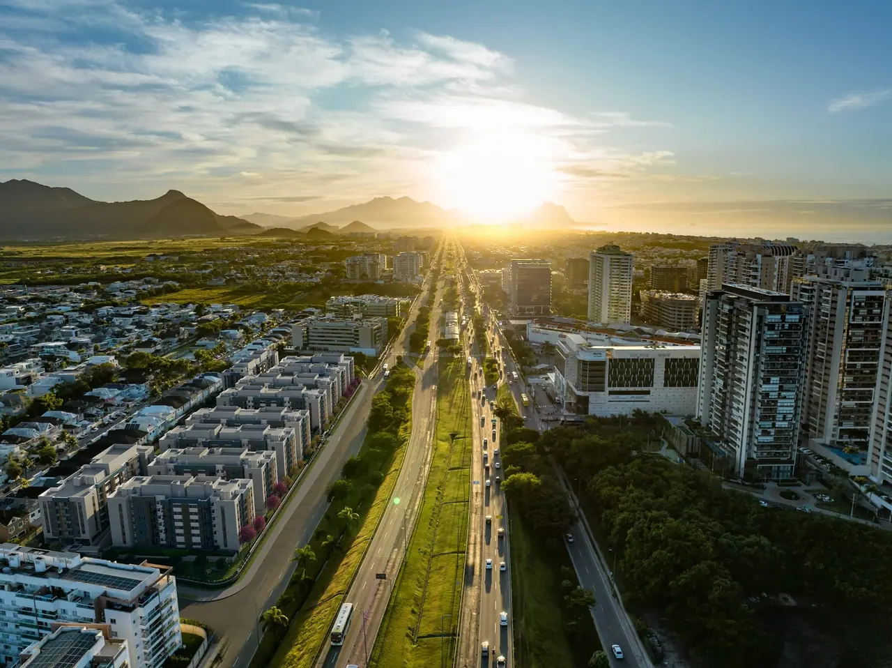Vista aérea da Avenida das Américas na altura do Recreio