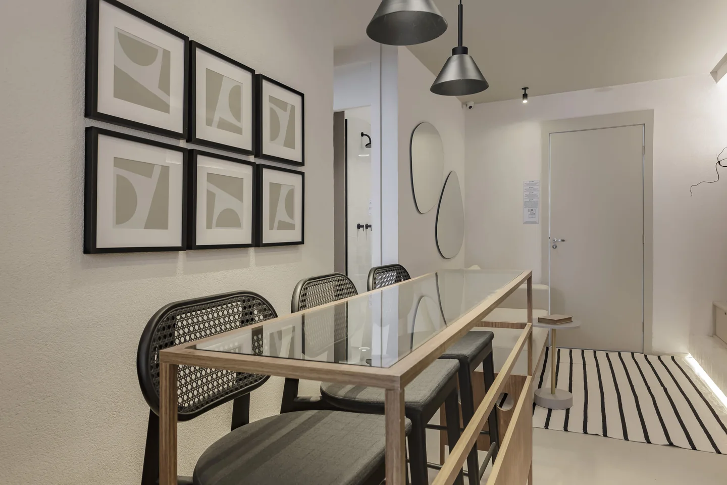 Ambiente de cozinha e jantar do apartamento decorado do Life.